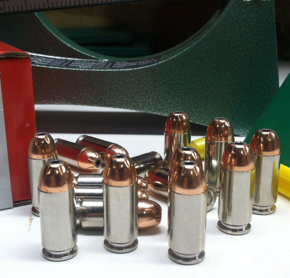 40 Smith & Wesson ammo needs to be taper cripmed.