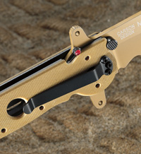 The DSFG series feature dual Carson Flipper Hilts, desert tan dress, AutoLAWKS safety, and four-position clips